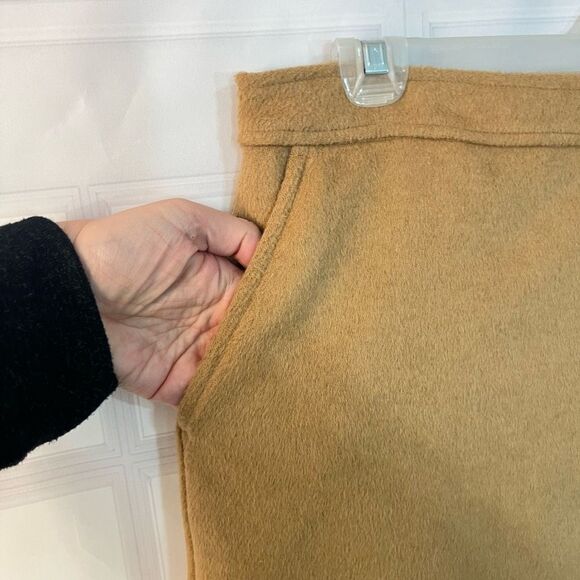 Loft camel gold button detail mini skirt size 14 - Picture 3 of 8